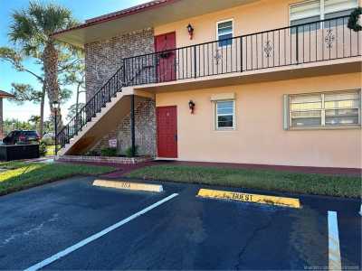 Condo For Sale in Stuart, Florida