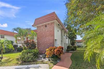 Condo For Sale in Stuart, Florida