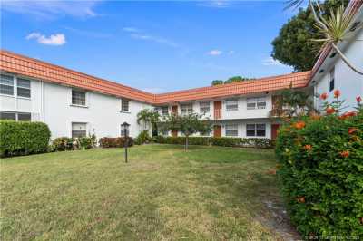 Condo For Sale in Stuart, Florida