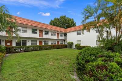 Condo For Sale in Stuart, Florida