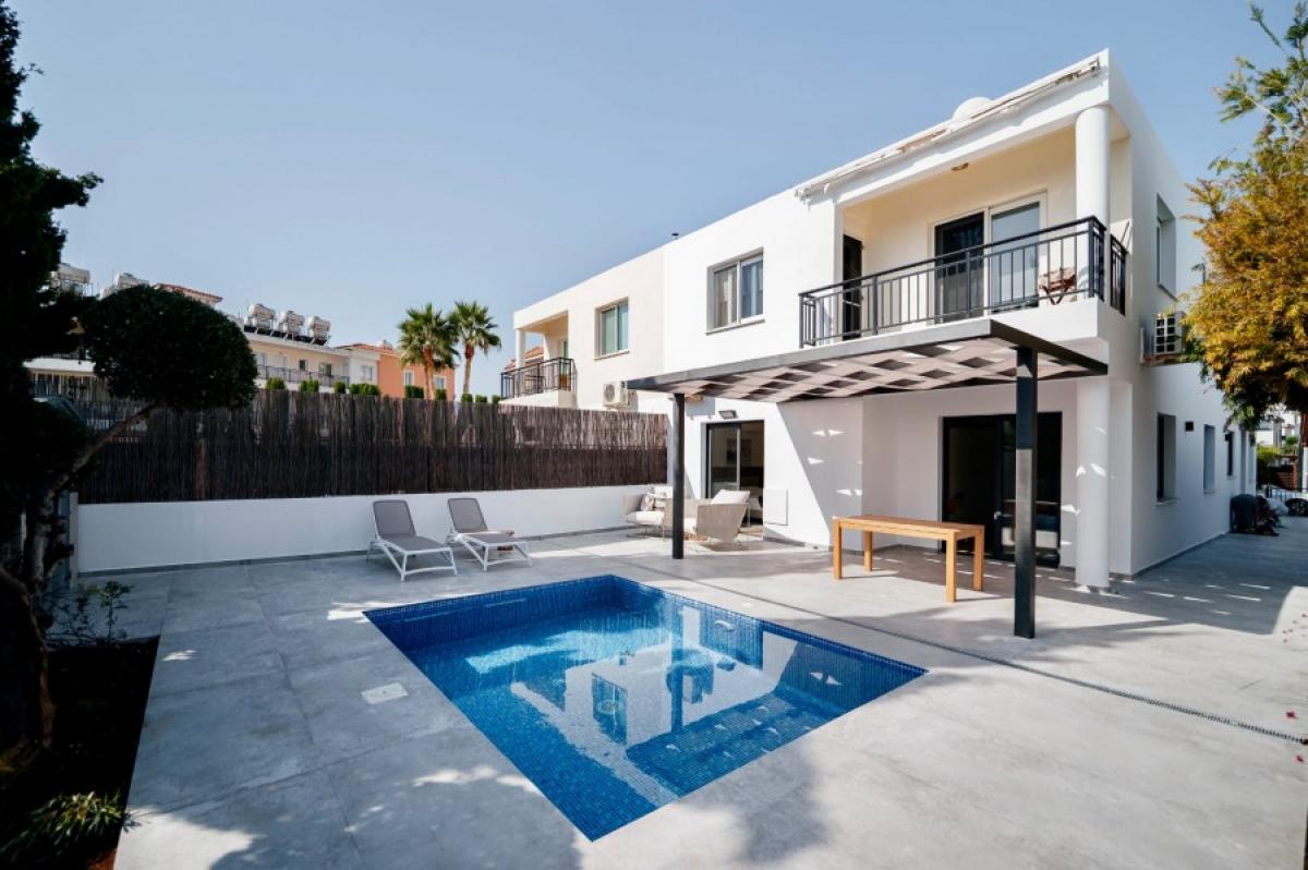 Picture of Condo For Sale in Kato Paphos - Universal, Paphos, Cyprus