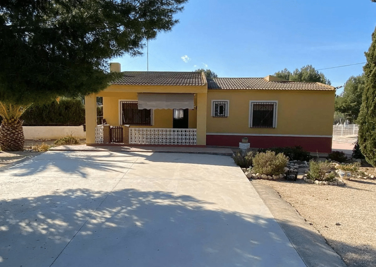 Picture of Villa For Sale in Sax, Alicante, Spain