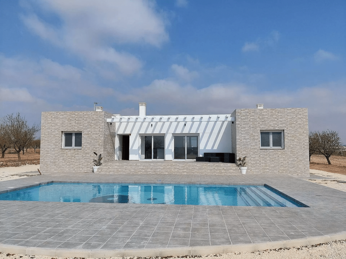 Picture of Villa For Sale in Pinoso, Alicante, Spain