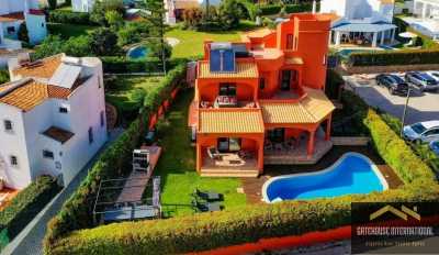 Villa For Sale in Vilamoura, Portugal