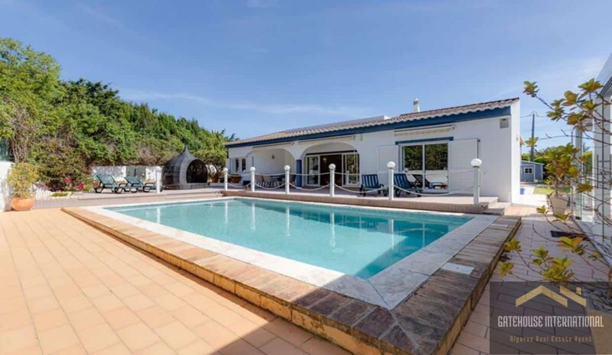 Picture of Villa For Sale in Praia Da Luz, Algarve, Portugal