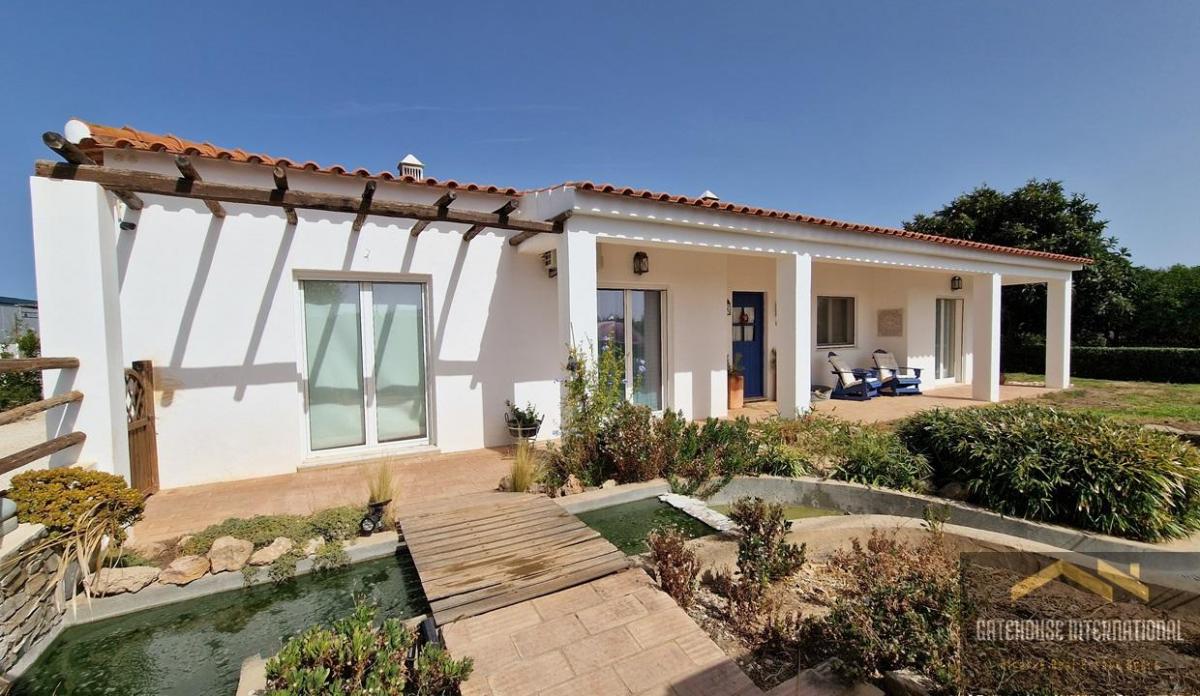 Picture of Villa For Sale in Lagoa, Algarve, Portugal