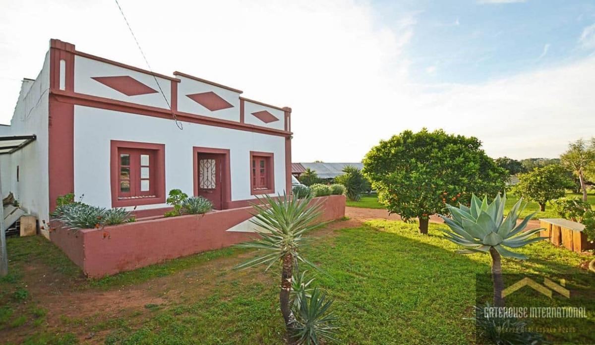 Picture of Villa For Sale in Moncarapacho, Algarve, Portugal