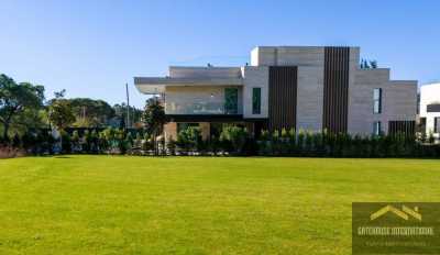 Villa For Sale in Quinta Do Lago, Portugal