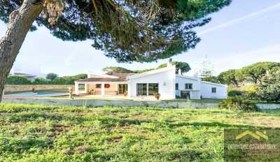 Villa For Sale in Vilamoura, Portugal