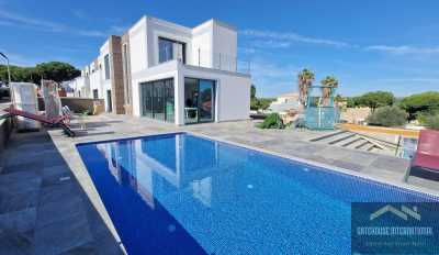 Villa For Sale in Albufeira, Portugal