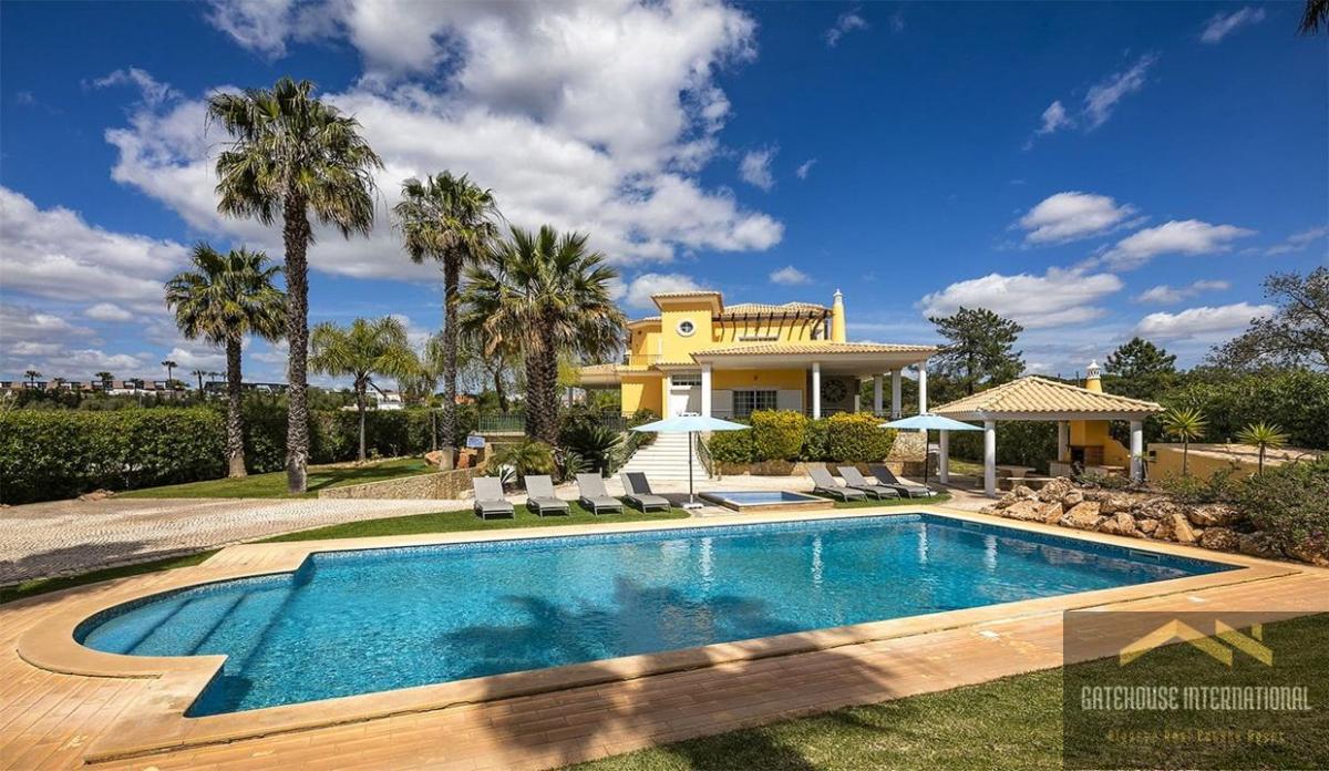 Picture of Villa For Sale in Almancil, Algarve, Portugal