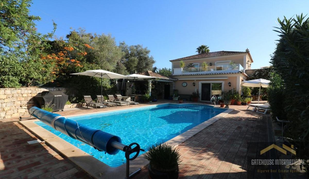 Picture of Villa For Sale in Santa Barbara De Nexe, Faro (algarve), Portugal