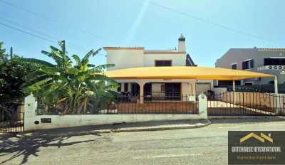 Villa For Sale in Boliqueime, Portugal