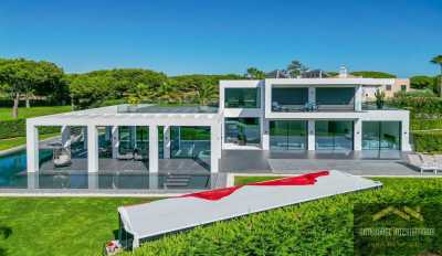 Villa For Sale in Vila Sol, Portugal