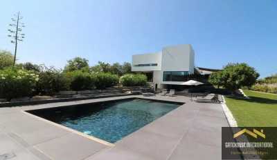 Villa For Sale in 