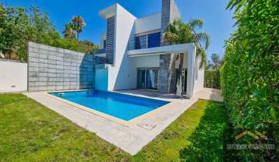 Villa For Sale in Sao Bras De Alportel, Portugal