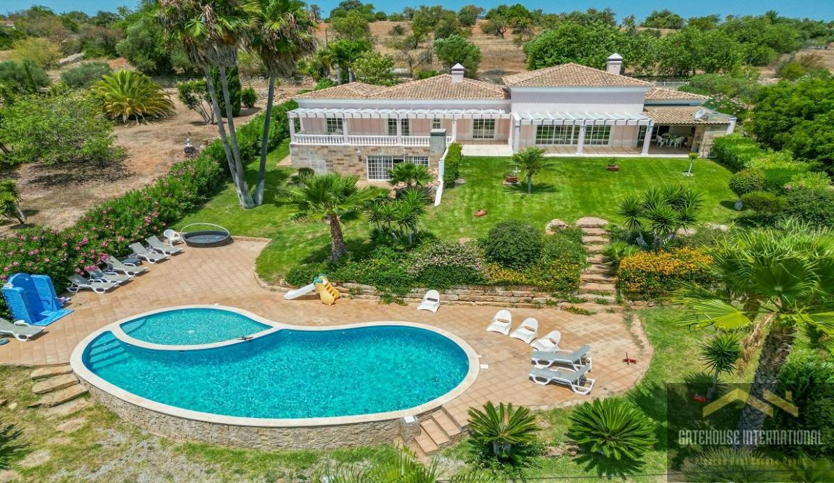 Picture of Villa For Sale in Moncarapacho, Algarve, Portugal