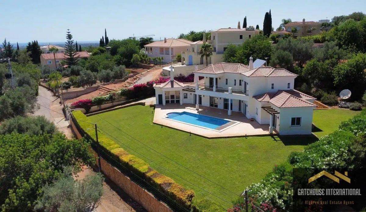 Picture of Villa For Sale in Almancil, Algarve, Portugal