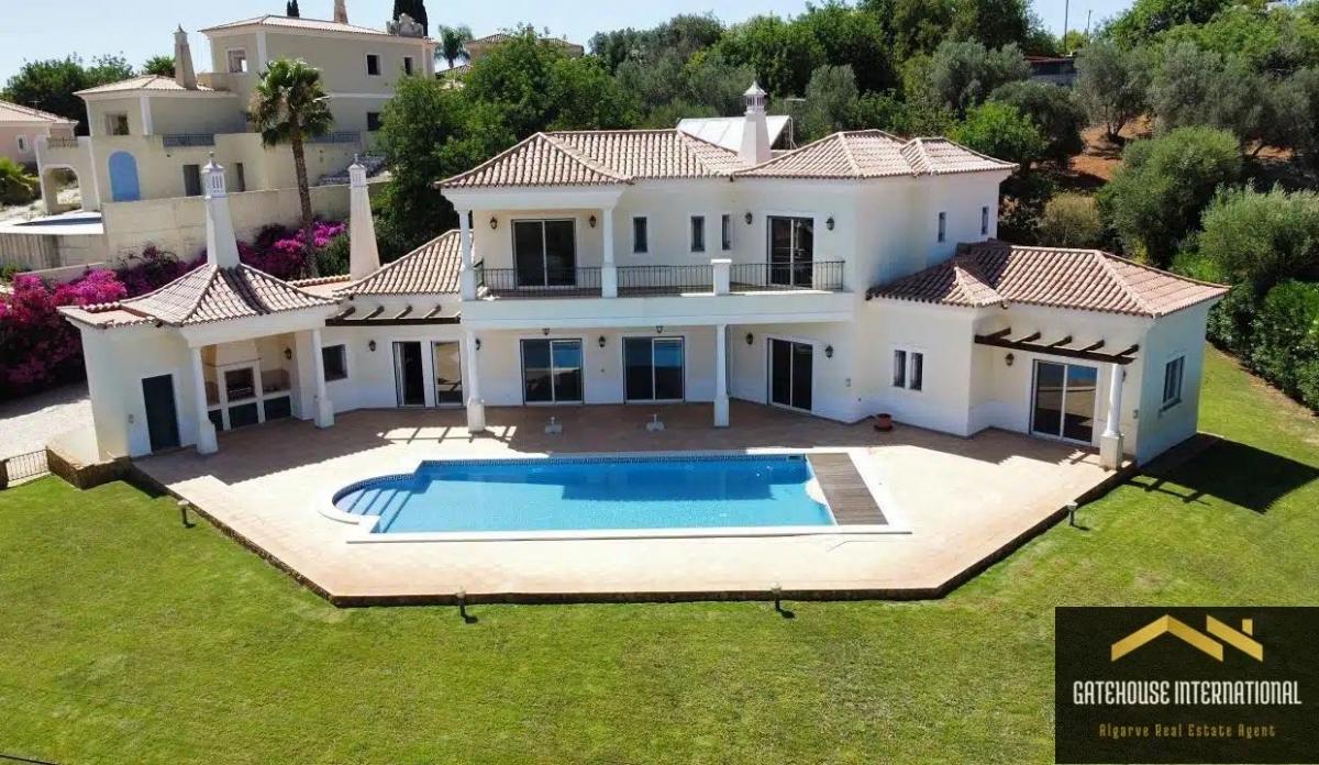 Picture of Villa For Sale in Almancil, Algarve, Portugal