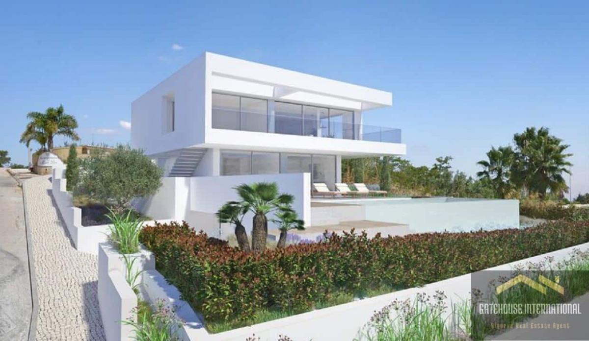 Picture of Villa For Sale in Praia Da Luz, Algarve, Portugal