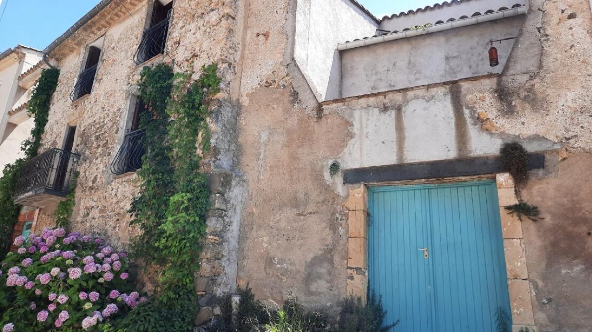 Picture of Home For Sale in Autignac, Languedoc Roussillon, France