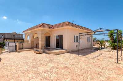 Bungalow For Sale in 