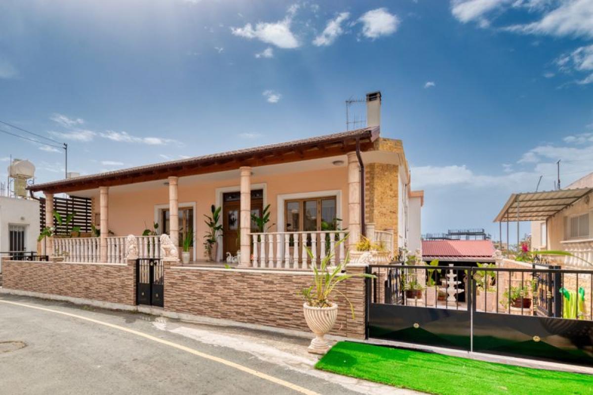 Picture of Villa For Sale in Ormideia, Other, Cyprus