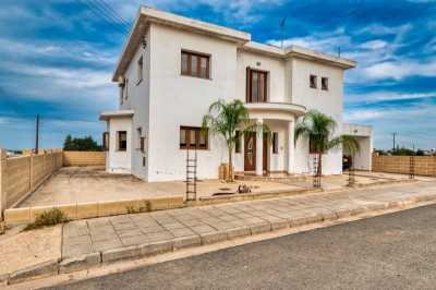 Villa For Sale in 