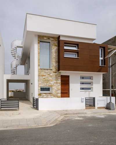 Villa For Sale in 