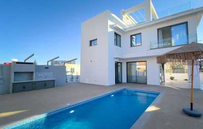 Villa For Sale in 