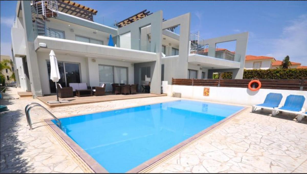 Picture of Apartment For Sale in Pervolia, Larnaca, Cyprus