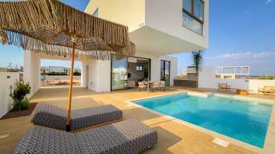 Villa For Sale in 