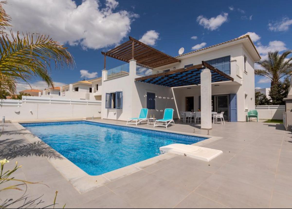 Picture of Villa For Sale in Pervolia, Larnaca, Cyprus