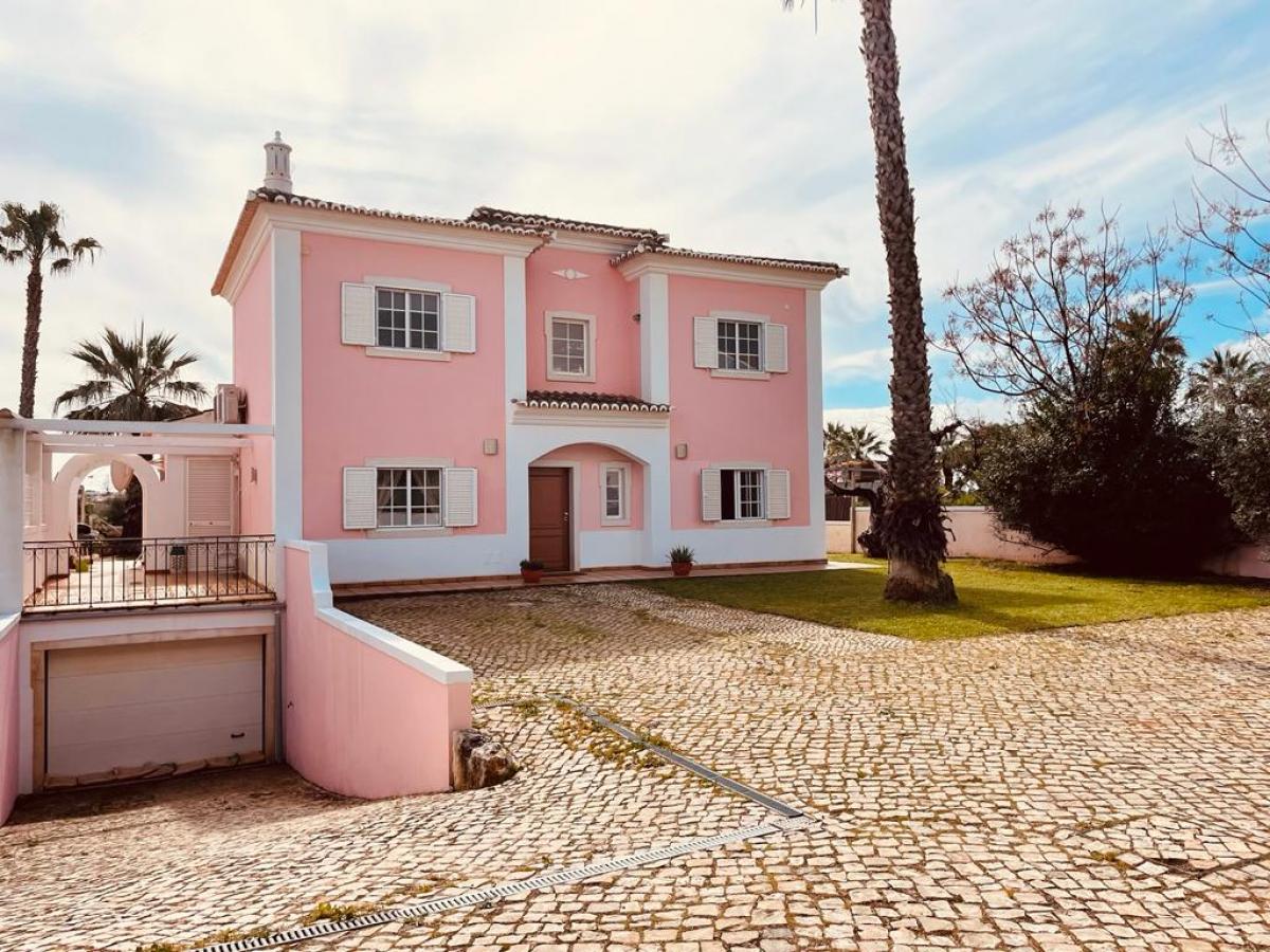 Picture of Home For Sale in Loule, Faro, Portugal