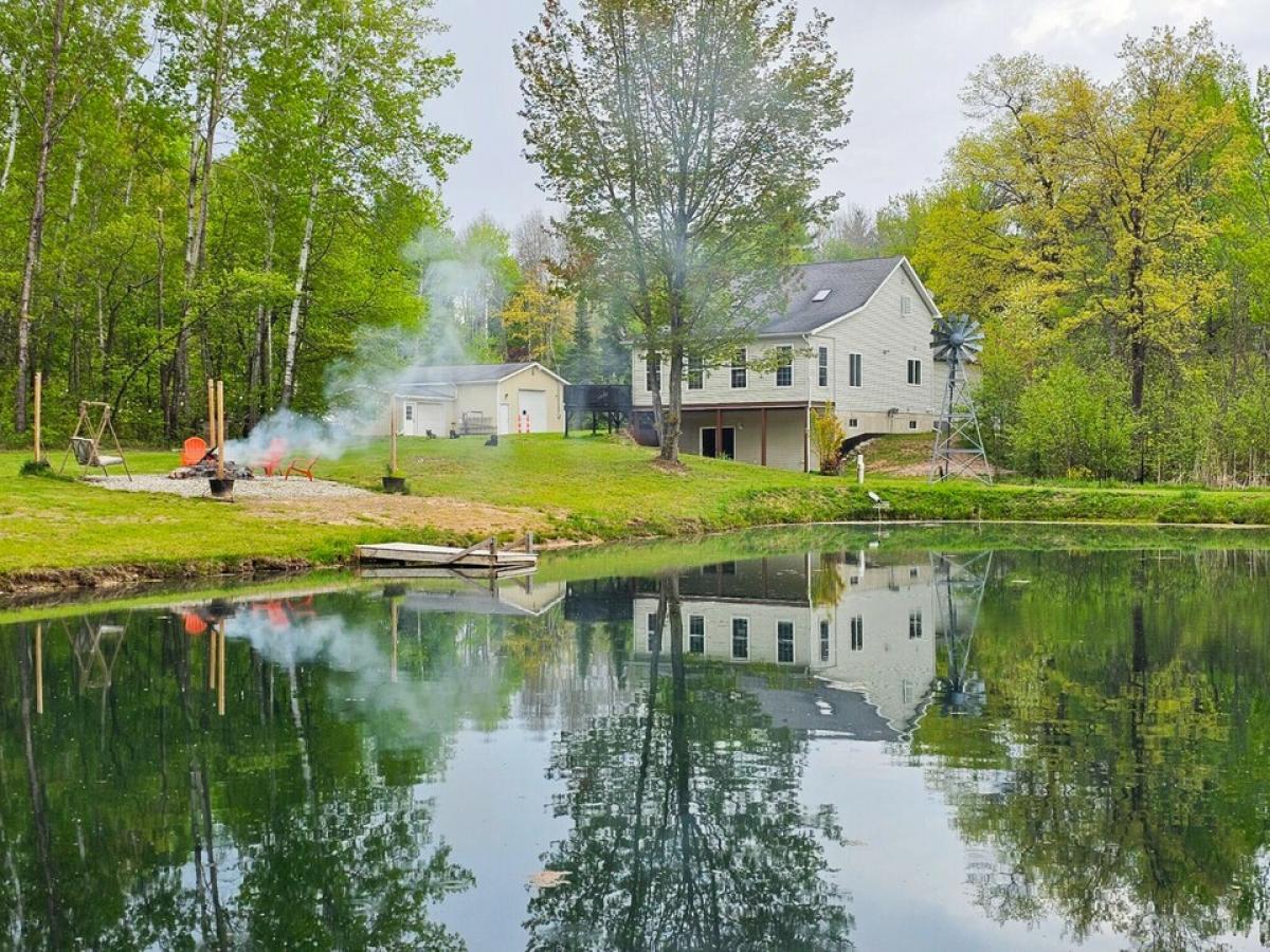 Picture of Home For Sale in Marion, Michigan, United States