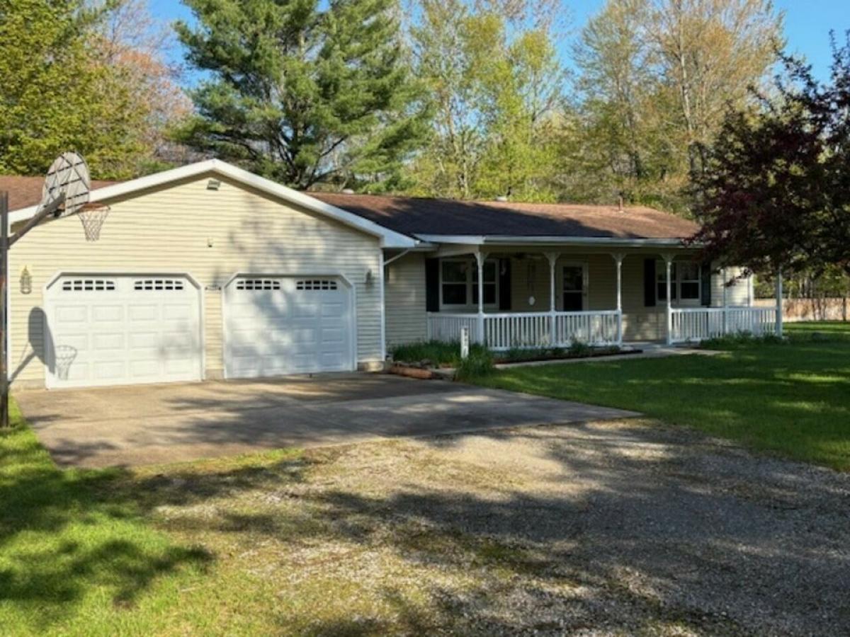Picture of Home For Sale in Grayling, Michigan, United States