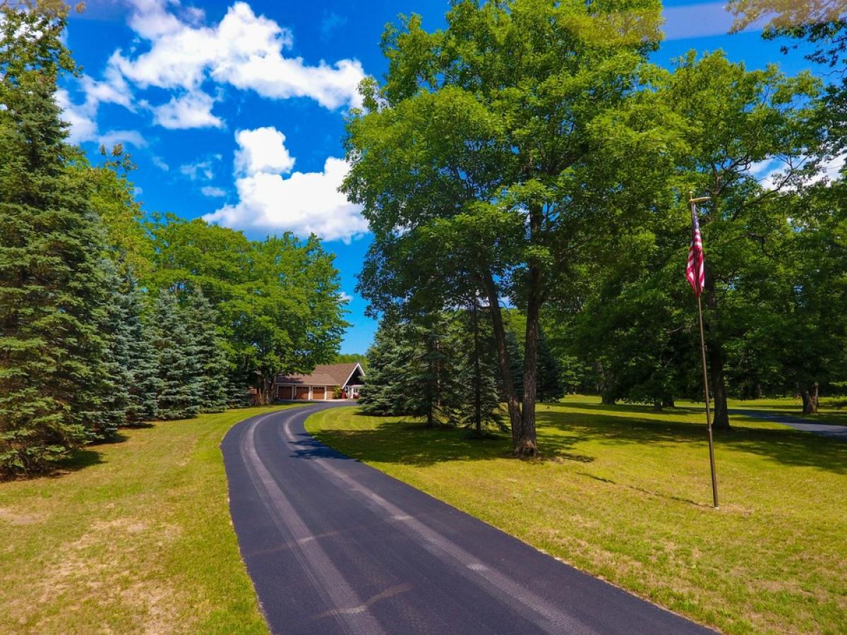 Picture of Home For Sale in Hawks, Michigan, United States