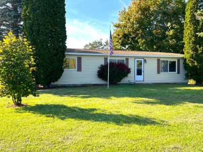 Home For Sale in Cheboygan, Michigan