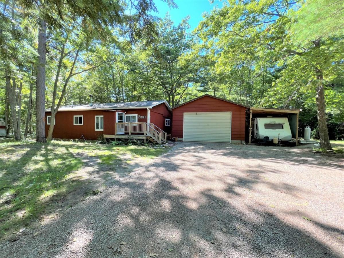 Picture of Home For Sale in Cheboygan, Michigan, United States