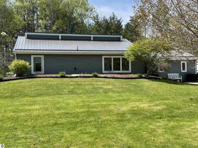 Home For Sale in Tawas City, Michigan