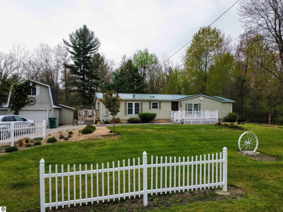 Picture of Home For Sale in Prescott, Michigan, United States