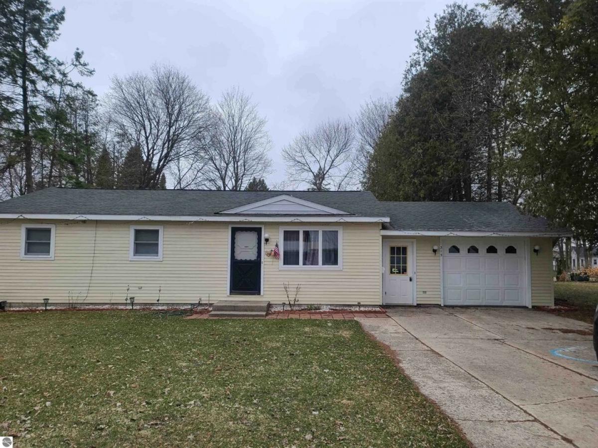 Picture of Home For Sale in Boyne City, Michigan, United States