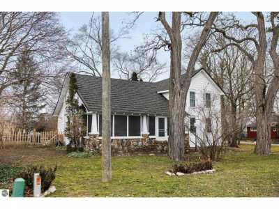 Home For Sale in Elk Rapids, Michigan