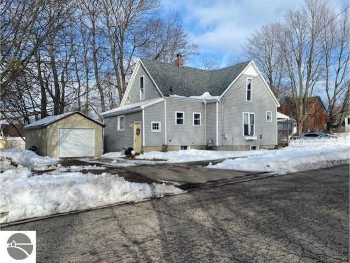 Picture of Home For Sale in Cadillac, Michigan, United States