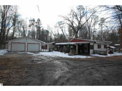 Home For Sale in Prescott, Michigan