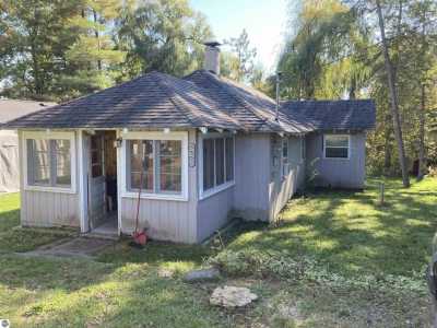 Home For Sale in Lupton, Michigan