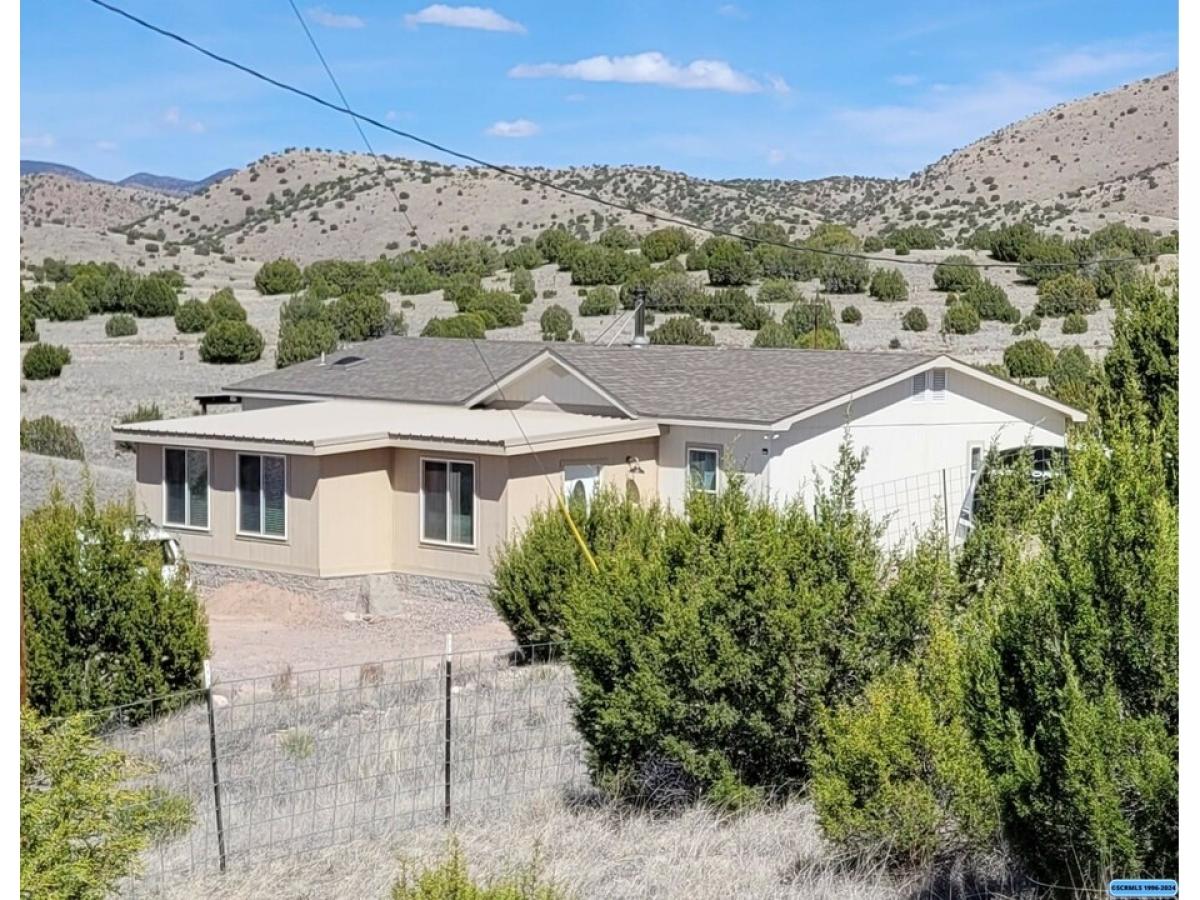 Picture of Home For Sale in San Lorenzo, New Mexico, United States