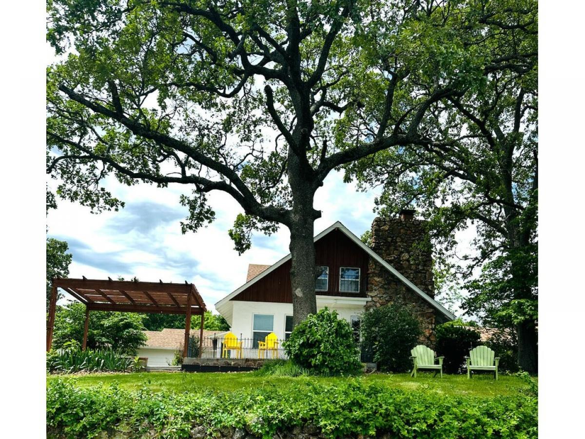 Picture of Home For Sale in Spavinaw, Oklahoma, United States