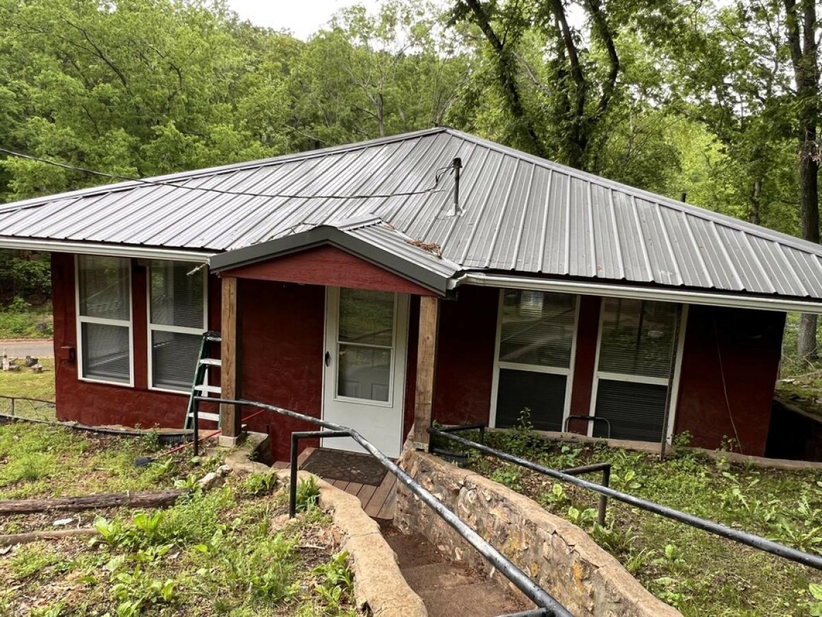 Picture of Home For Sale in Eucha, Oklahoma, United States