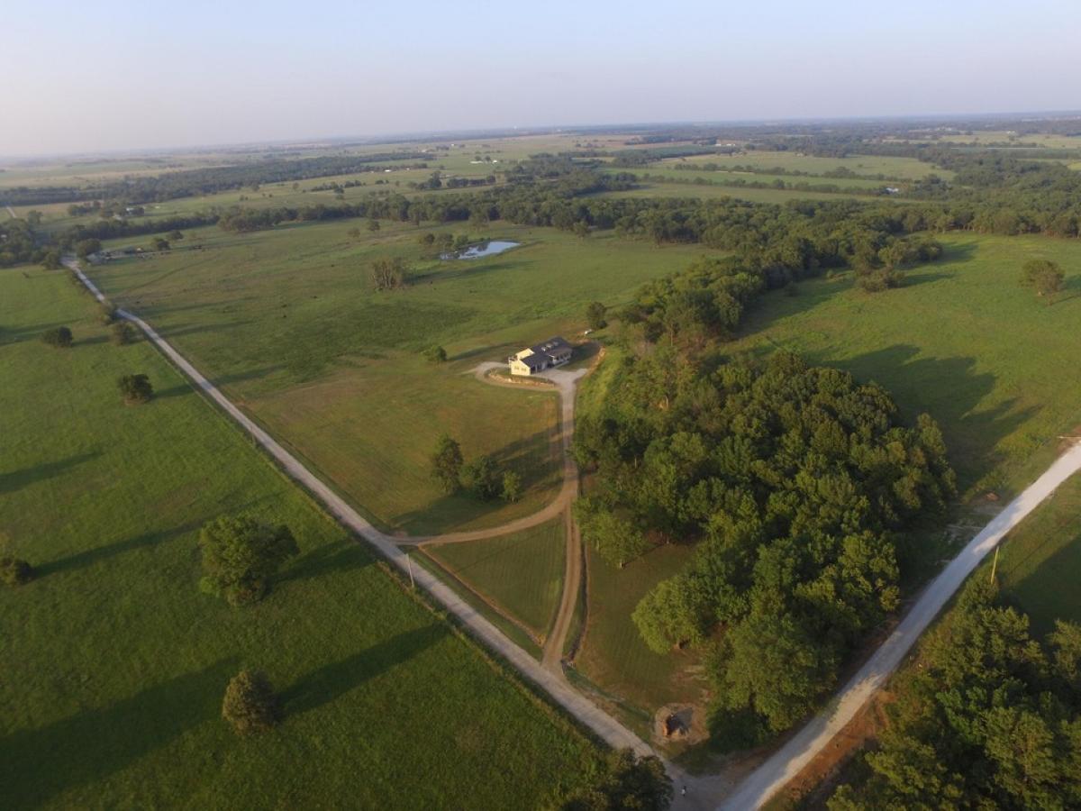 Picture of Home For Sale in Vinita, Oklahoma, United States